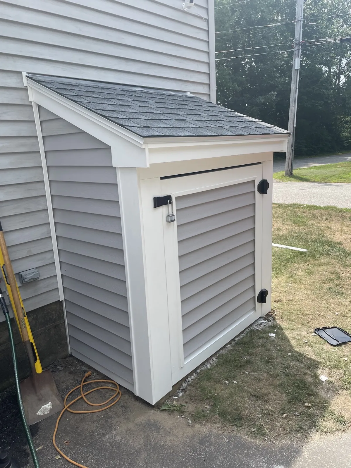 Generator enclosure matching the house siding in Biddeford, Maine